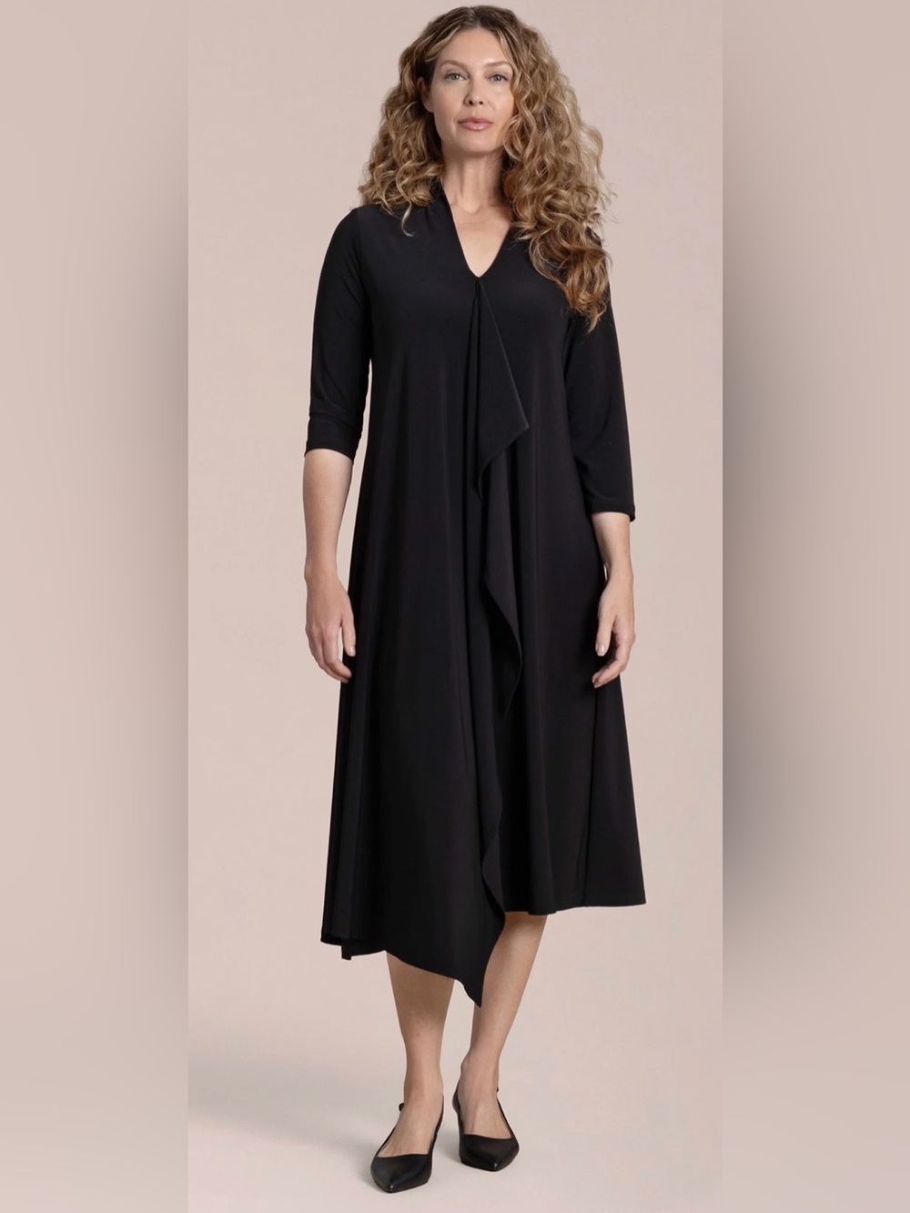 Symplii super-chic Tempo dress. Effortless & comfortable.